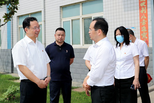 鄭州市委常委、市紀(jì)委書記杜新軍一行蒞臨鄭鍋調(diào)研指導(dǎo)工作